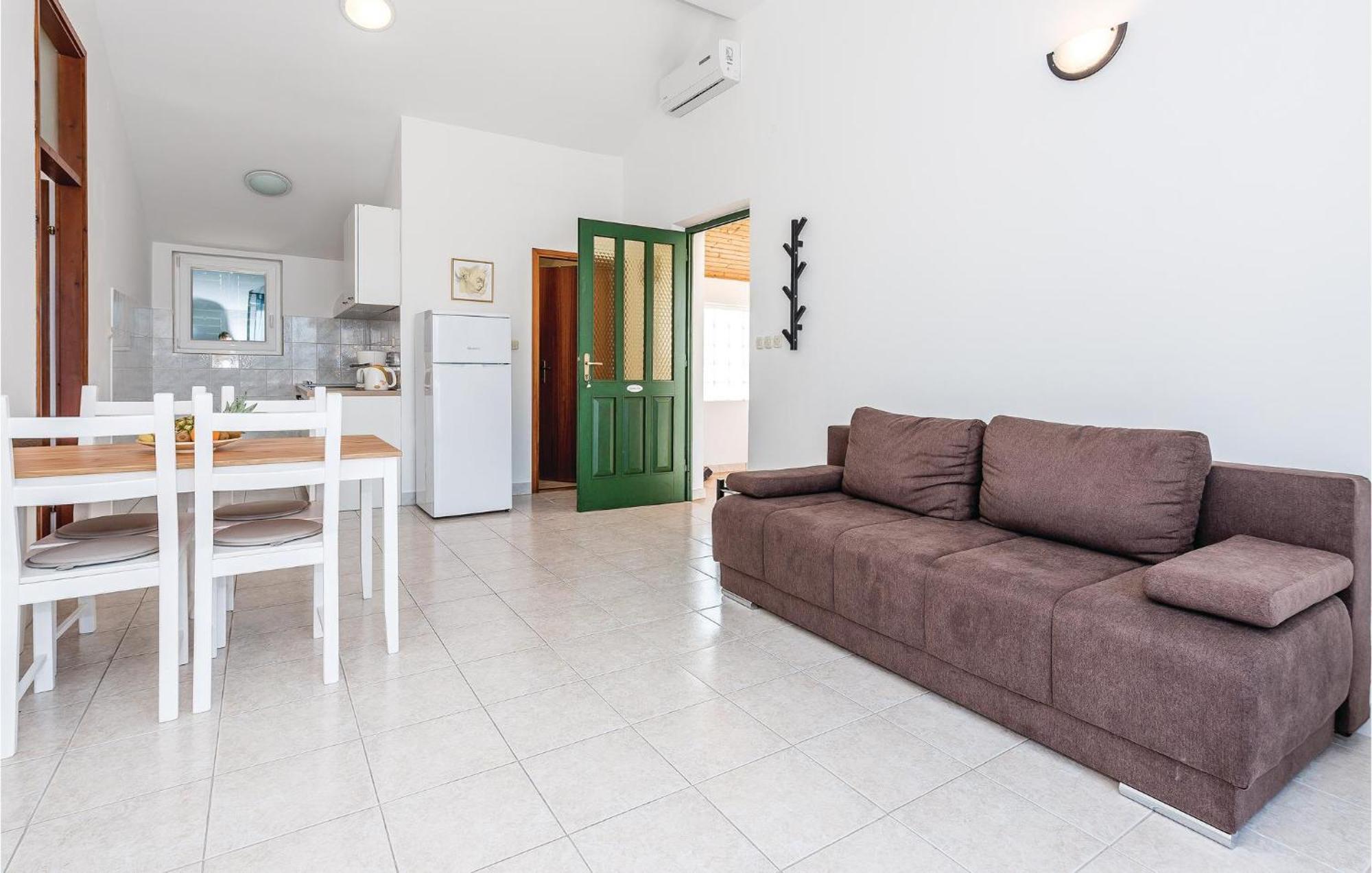 Awesome Apartment In Jezera With Kitchen Eksteriør billede
